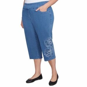 Alfred Dunner Allure Blue Capri Pants with Floral Design